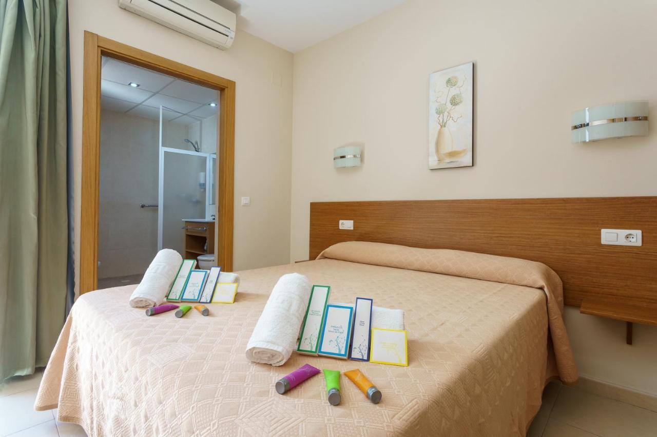 Hostal Costabella Powered By Faro Homes 丰希罗拉 外观 照片