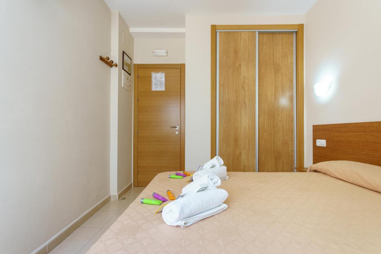 Hostal Costabella Powered By Faro Homes 丰希罗拉 外观 照片