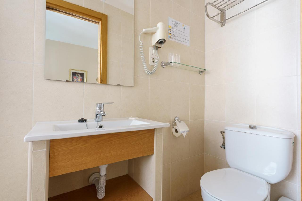 Hostal Costabella Powered By Faro Homes 丰希罗拉 外观 照片