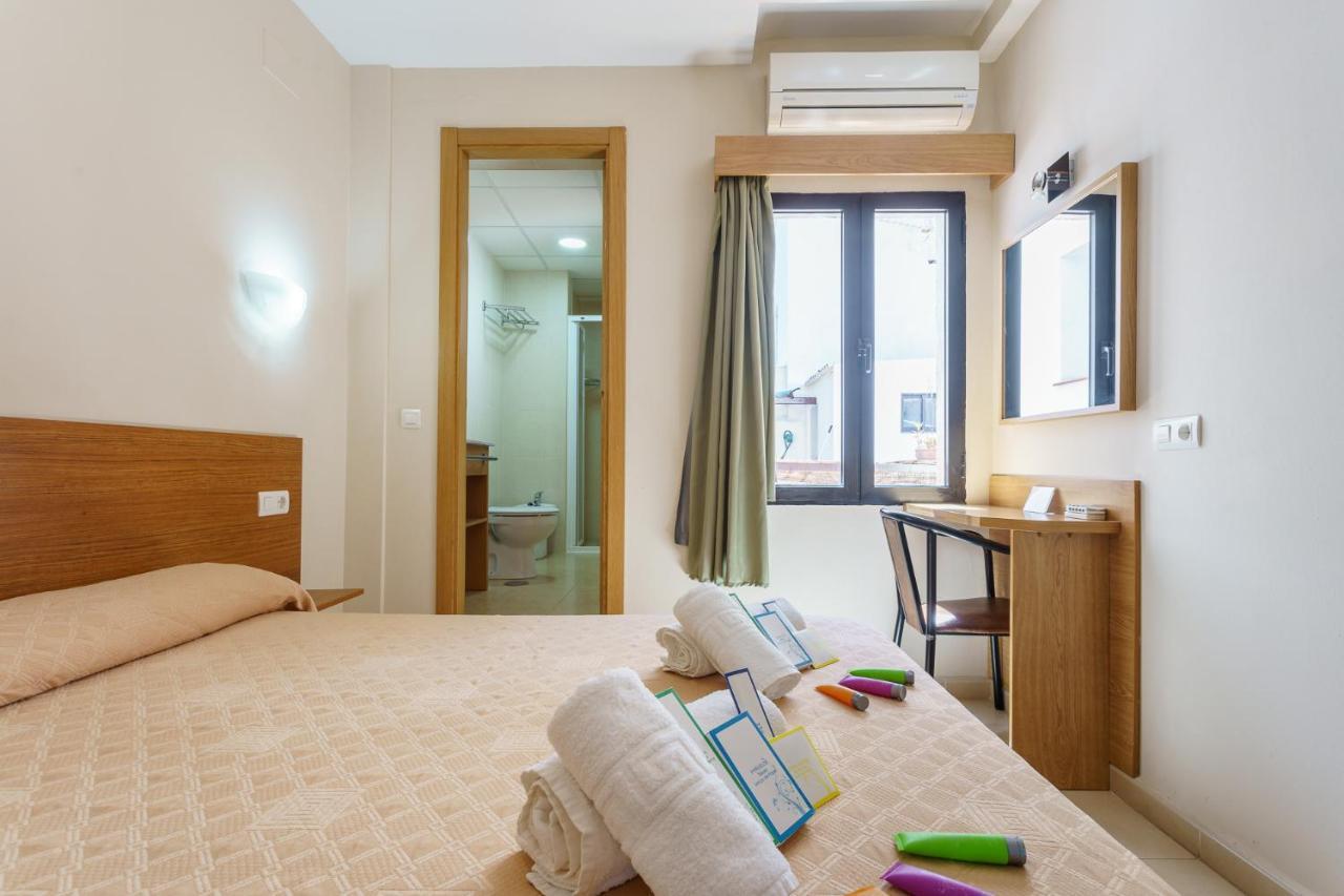 Hostal Costabella Powered By Faro Homes 丰希罗拉 外观 照片
